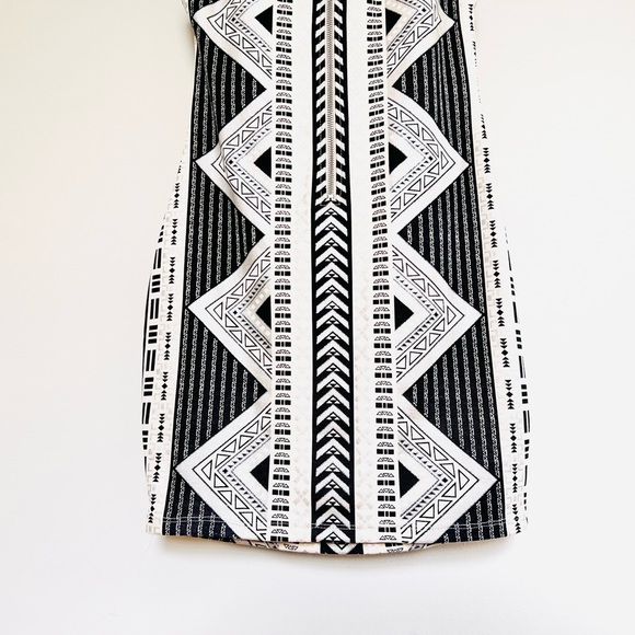 NWOT Charlotte Russe Small Tribal Print Bodycon Dress - Picture 6 of 13
